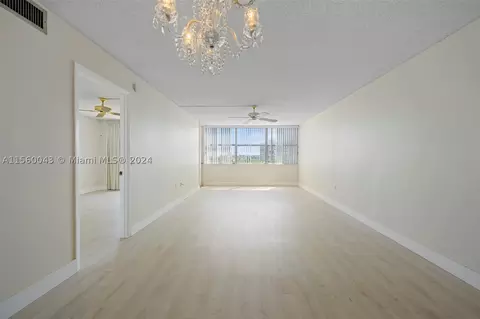 1300 NE Miami Gardens Dr #510E, Miami, FL 33179