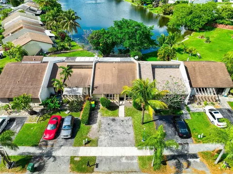 1421 S Audubon Dr, Homestead, FL 33035
