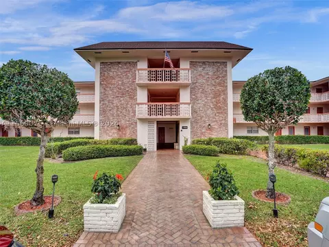 1100 Hillcrest Ct #309, Hollywood, FL 33021