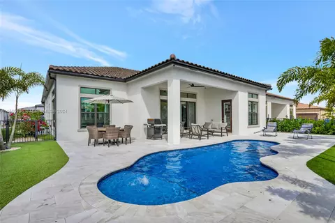 8044 Ironwood Way, Parkland, FL 33067