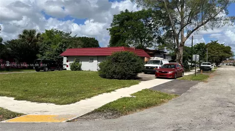 2701 NW 18th Ter, Oakland Park, FL 33311
