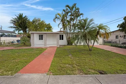 10020 SW 42nd St, Miami, FL 33165