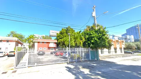 411 SW 9th St #4, Miami, FL 33130