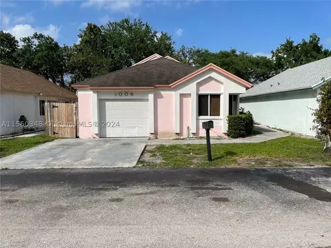 1006 W Jasmine Ln, North Lauderdale, FL 33068