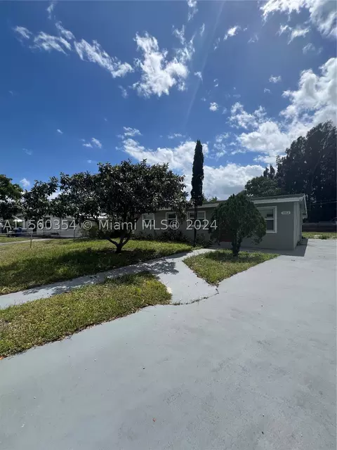 1812 NW 15th Ct, Fort Lauderdale, FL 33311