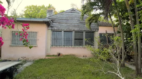 151 NE 42nd St, Miami, FL 33137