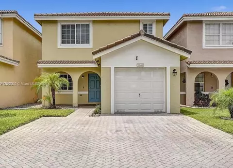9240 NW 55th St, Sunrise, FL 33351