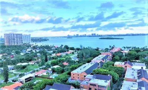 1000 Quayside Ter #1901, Miami, FL 33138