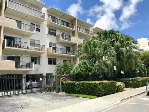 250 181st Dr #415, Sunny Isles Beach, FL 33160