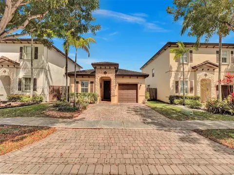 2441 NE 3rd Ct, Homestead, FL 33033