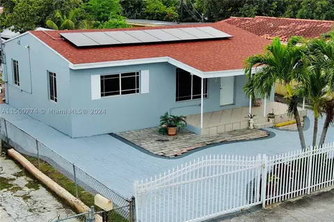3240 NW 102nd St, Miami, FL 33147