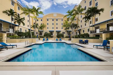 8395 SW 73rd Ave #706, Miami, FL 33143