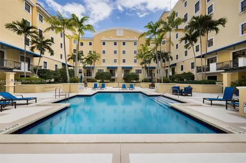 8395 SW 73rd Ave #706, Miami, FL 33143