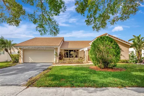 10501 NW 5th Mnr, Plantation, FL 33324