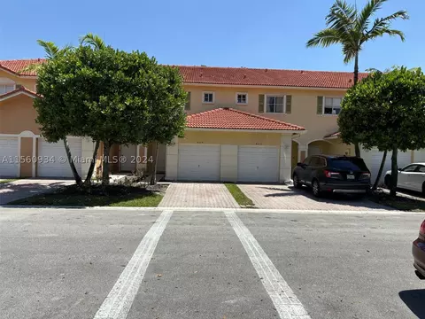 8214 Santa Monica Ave, Tamarac, FL 33321