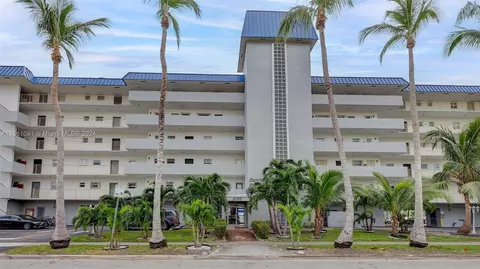 3770 NE 171st St #201, North Miami Beach, FL 33160