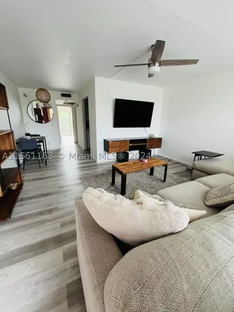 801 SW 133rd Ter #310K, Pembroke Pines, FL 33027
