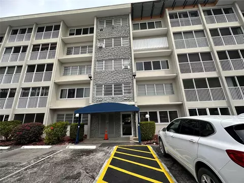 330 SE 2nd St #303H, Hallandale Beach, FL 33009