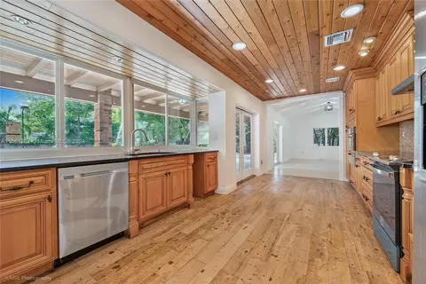 11505 SW 77th Ave, Pinecrest, FL 33156 photo 1