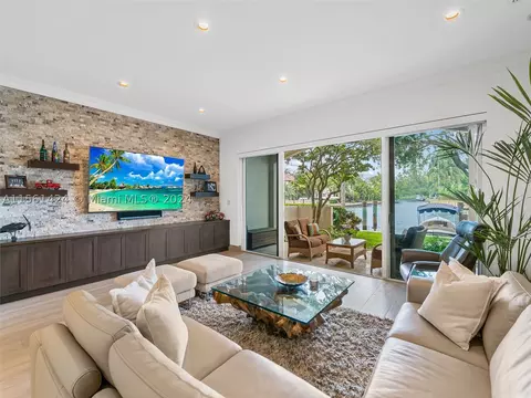 85 Hendricks Isle, Fort Lauderdale, FL 33301