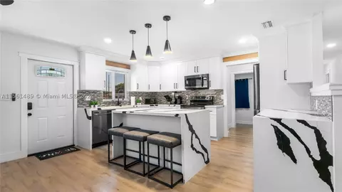 226 NW 6th Ave, Dania Beach, FL 33004