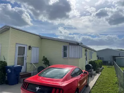 19800 SW 180th Ave UNIT 130, Miami, FL 33187