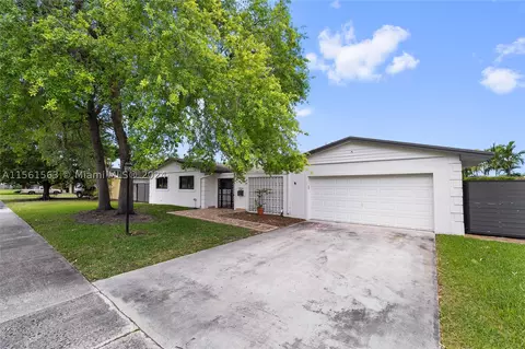 7826 SW 140th Ave, Miami, FL 33183