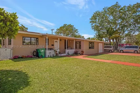 9320 Marine Dr, Cutler Bay, FL 33189