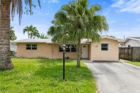 7800 NW 15th St, Pembroke Pines, FL 33024