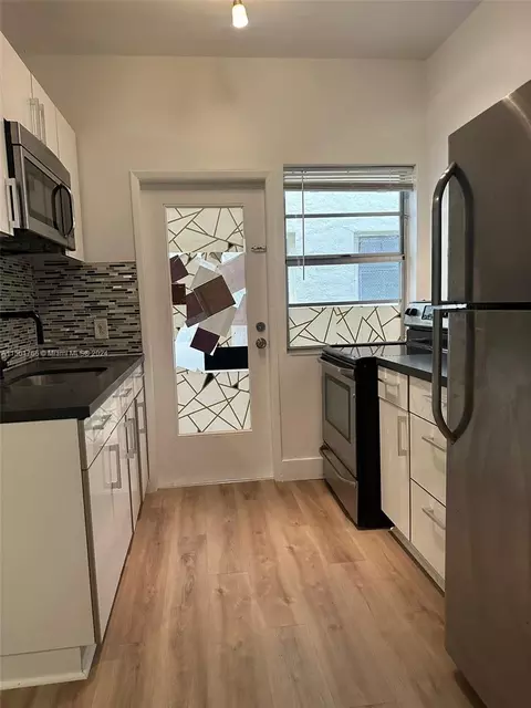 1325 Meridian Ave #4, Miami Beach, FL 33139