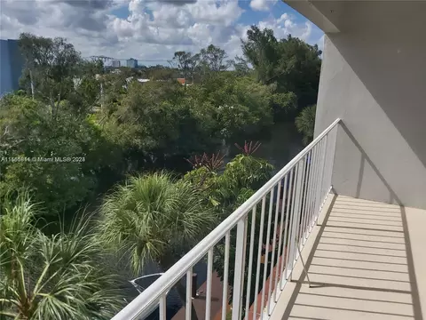 1407 NE 56th St #404, Fort Lauderdale, FL 33334