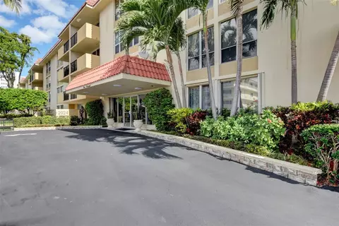 1000 Spanish River Rd #2F, Boca Raton, FL 33432