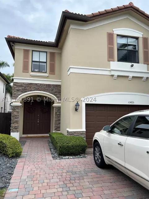 11425 NW 88th Ln, Doral, FL 33178