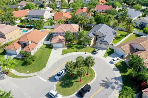 580 Carrington Dr, Weston, FL 33326