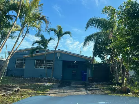 1524 NE 182nd St, North Miami Beach, FL 33162