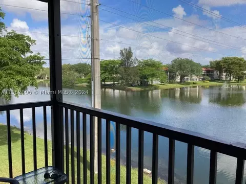 8971 S Hollybrook Blvd #310, Pembroke Pines, FL 33025