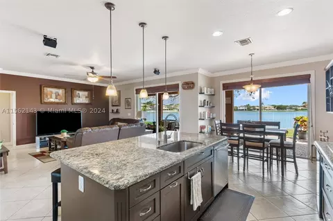 4336 Laurel Pl, Weston, FL 33332 photo 13