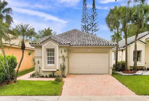 1144 NW 171st Ter, Pembroke Pines, FL 33028