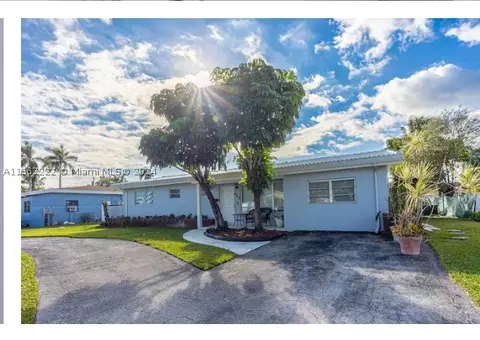 440 NE 148th St, Miami, FL 33161