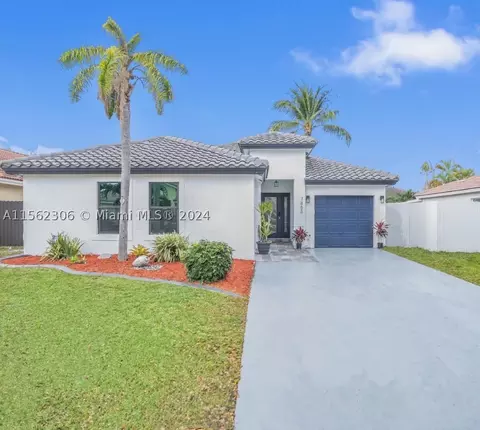 7863 NW 194th St, Hialeah, FL 33015