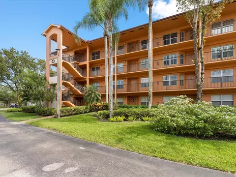571 SW 142nd Ave #101O, Pembroke Pines, FL 33027