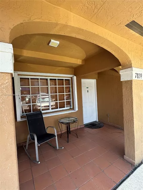 7839 W 36th Ave #104, Hialeah, FL 33018