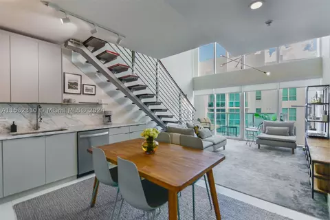 41 SE 5th St #2315, Miami, FL 33131