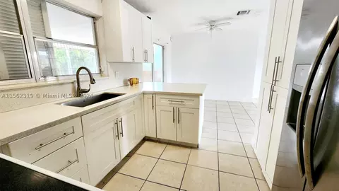 3679 NW 28th Ct, Lauderdale Lakes, FL 33311