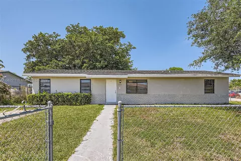 508 SW 17th Ter, Homestead, FL 33030