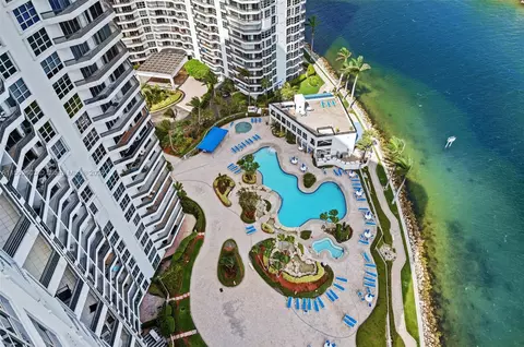 19101 Mystic Pointe Dr #2512, Aventura, FL 33180