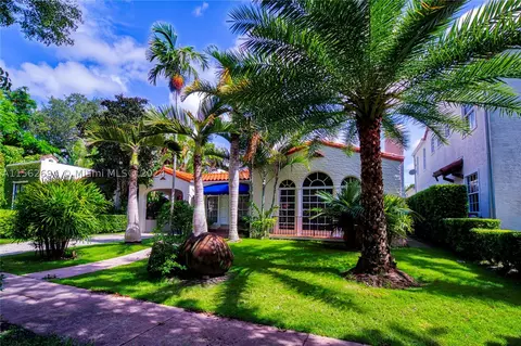 825 Majorca Ave, Coral Gables, FL 33134
