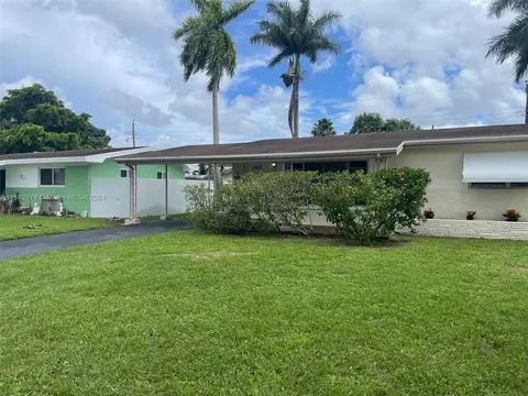 2837 Arcadia Dr, Miramar, FL 33023