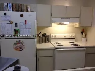 8160 Geneva Ct #206, Doral, FL 33166