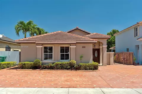 1111 NW 136th Ct, Miami, FL 33182